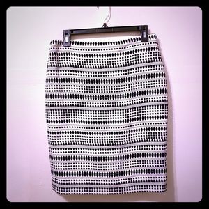 Black and White Patterned LOFT Pencil Skirt